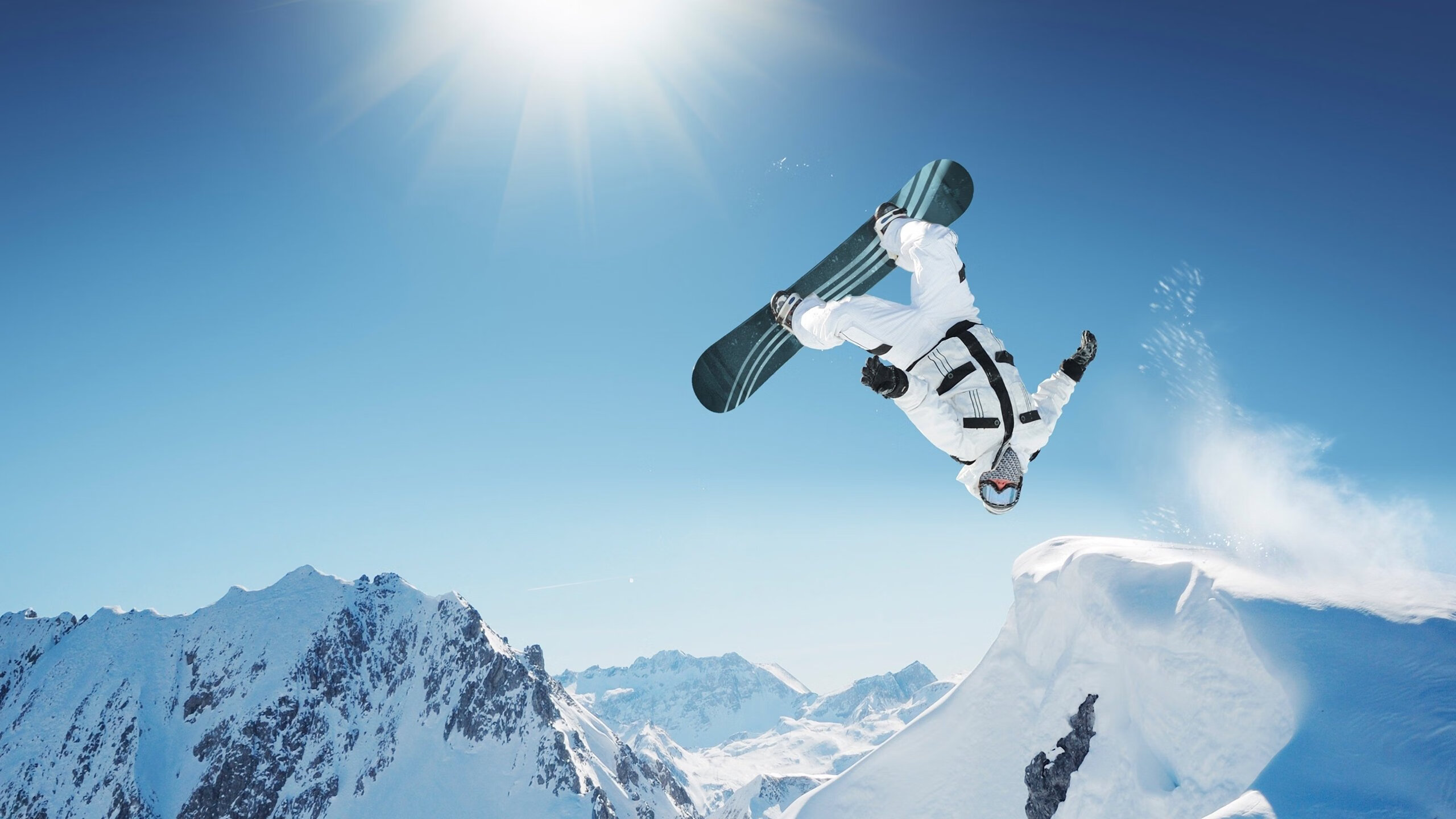 英超争冠最后一轮：悬念激烈，精彩纷呈！，英超最后一轮保级形势